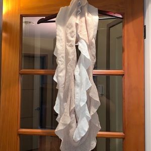 RUFFLE INFINITY SCARF WHITE AND CREAM